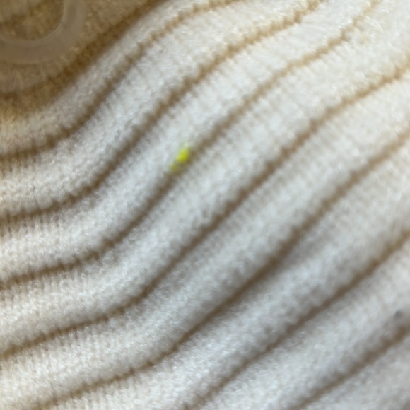 Women’s Teddy-Lined Pom Beanie one size - Picture 5 of 7